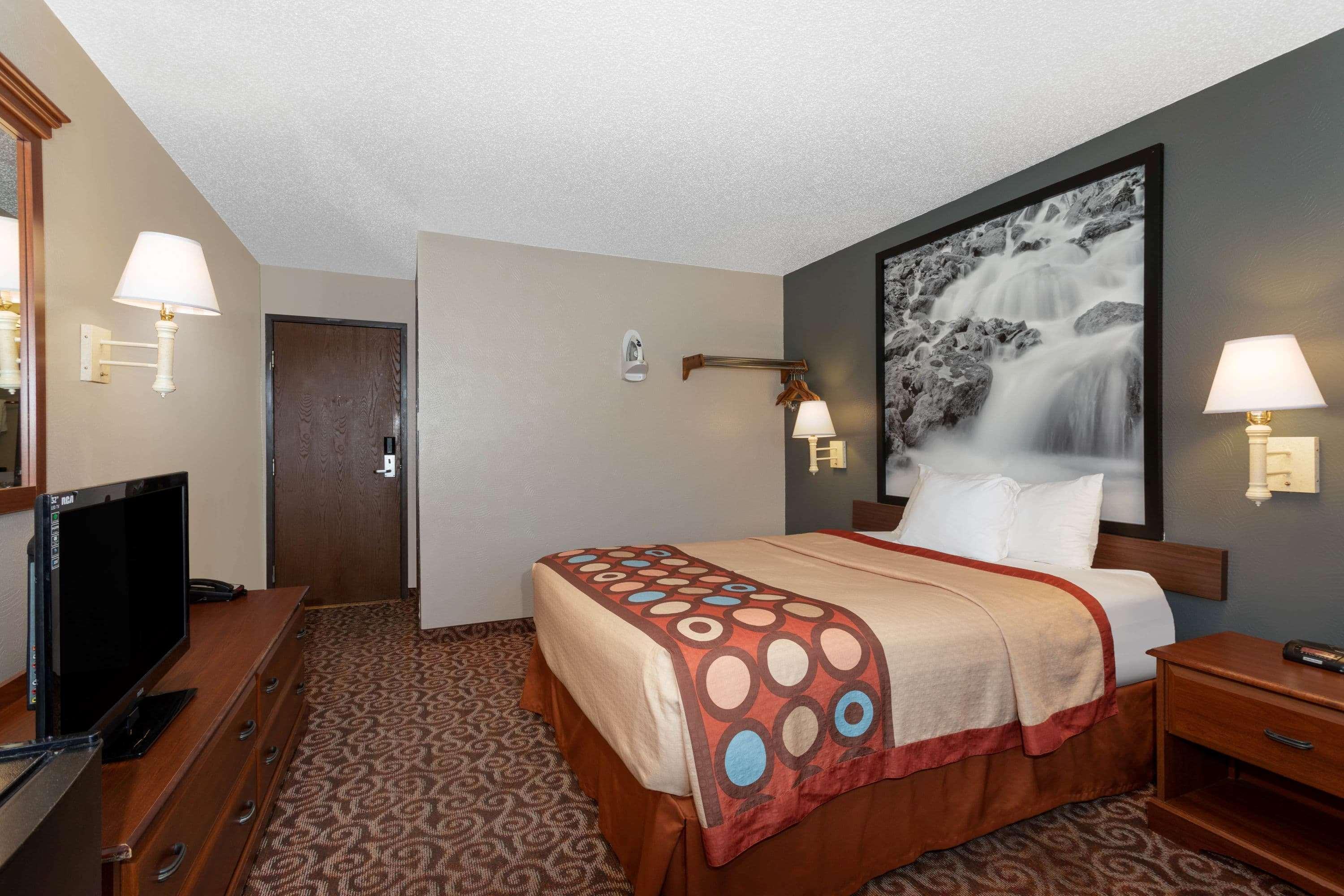 Super 8 by Wyndham Gillette Hotell Eksteriør bilde