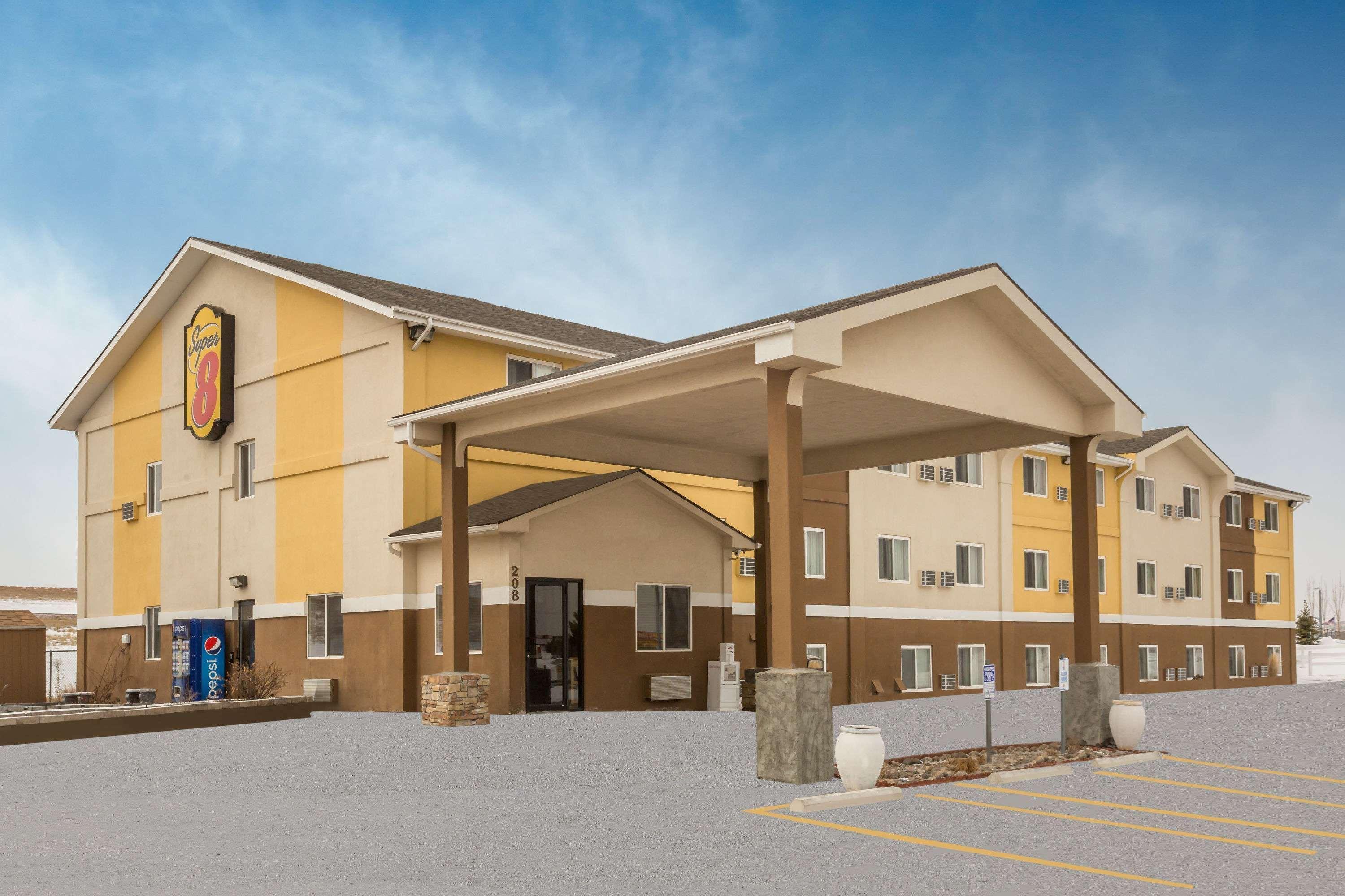 Super 8 by Wyndham Gillette Hotell Eksteriør bilde